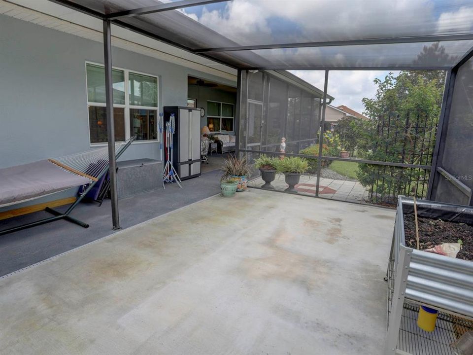 For Sale: $445,000 (3 beds, 2 baths, 2142 Square Feet)