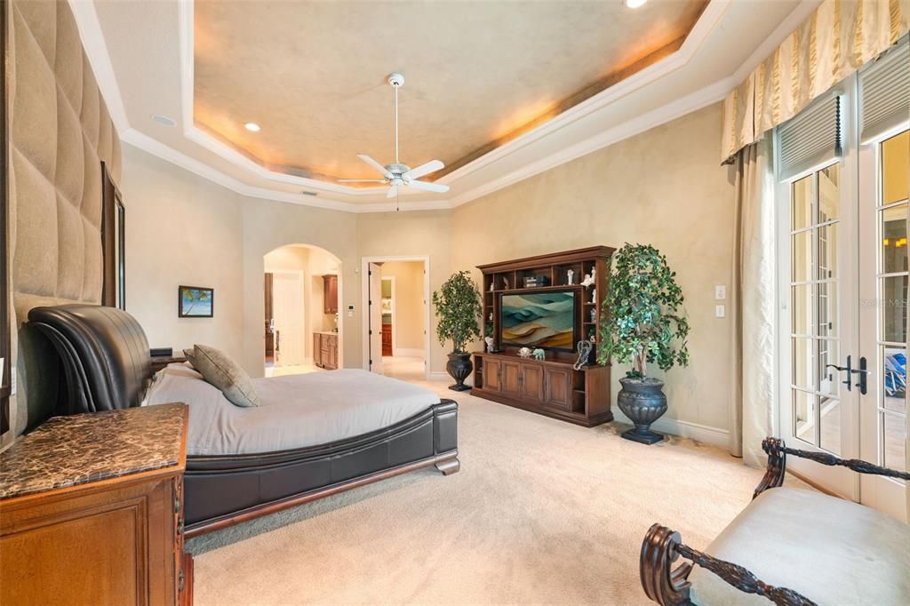 For Sale: $4,350,000 (4 beds, 4 baths, 6550 Square Feet)