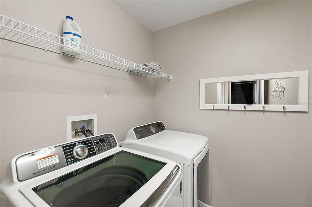 Utility Room W/D stay