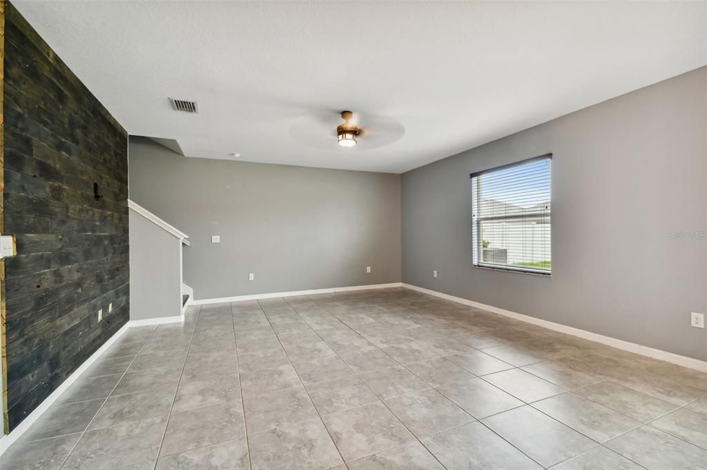 Active With Contract: $409,000 (4 beds, 2 baths, 2635 Square Feet)