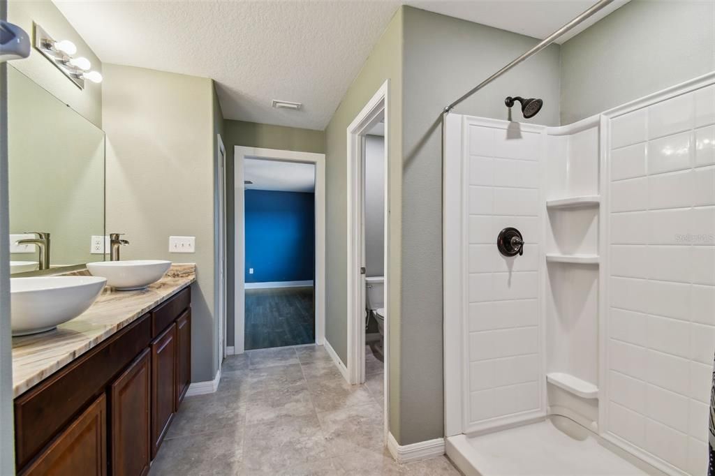 Active With Contract: $409,000 (4 beds, 2 baths, 2635 Square Feet)