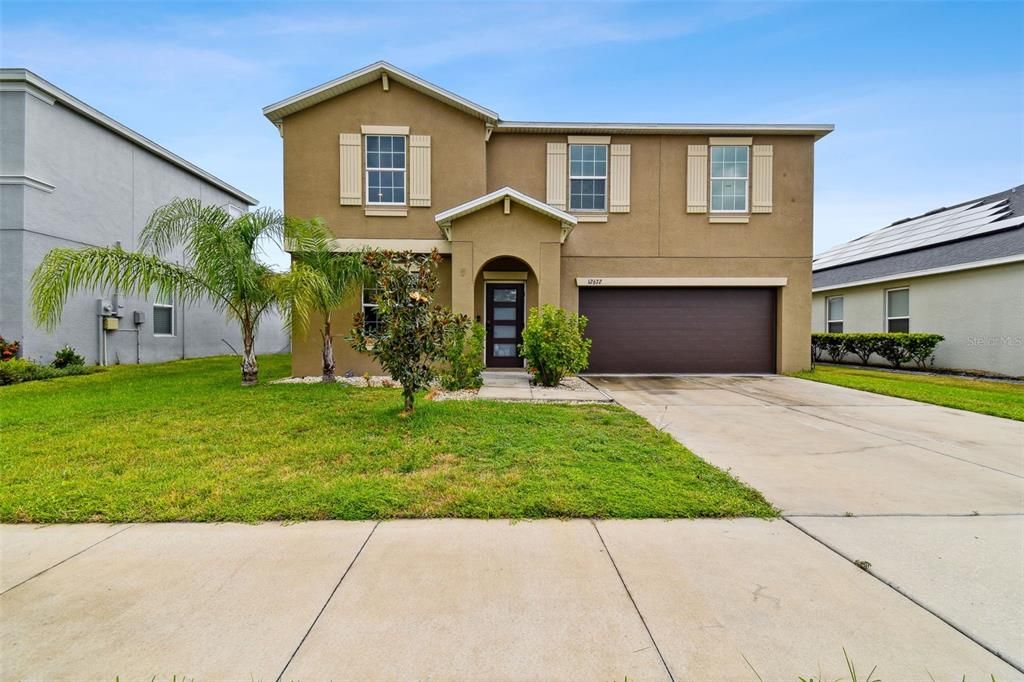 Active With Contract: $409,000 (4 beds, 2 baths, 2635 Square Feet)