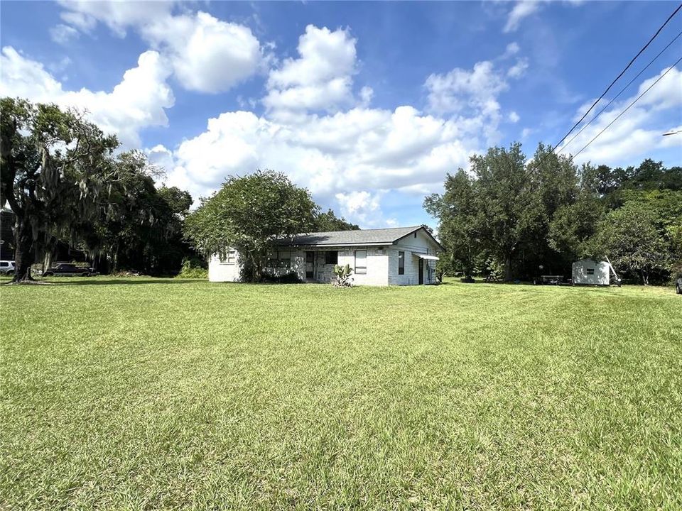 Active With Contract: $279,900 (3 beds, 2 baths, 1611 Square Feet)