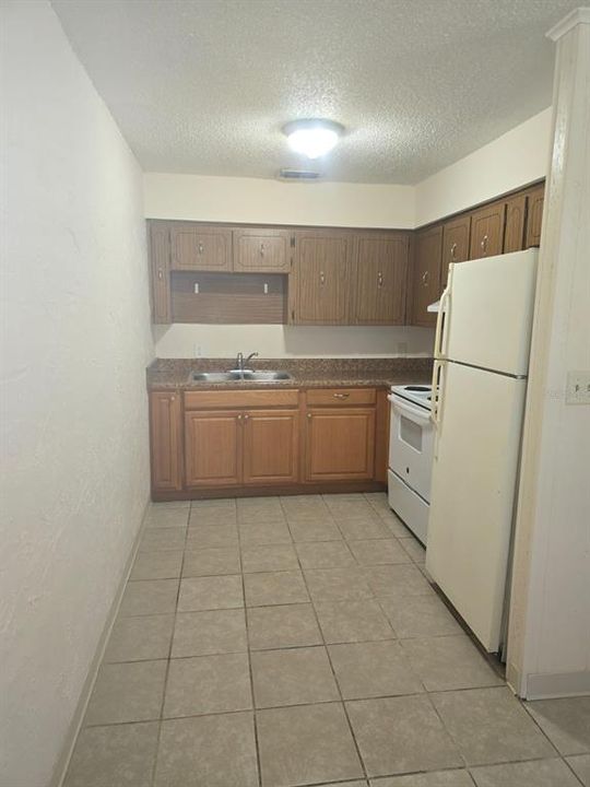 For Rent: $1,050 (2 beds, 2 baths, 980 Square Feet)