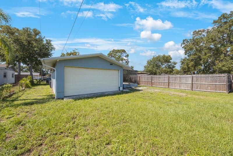 For Sale: $450,000 (3 beds, 2 baths, 1386 Square Feet)