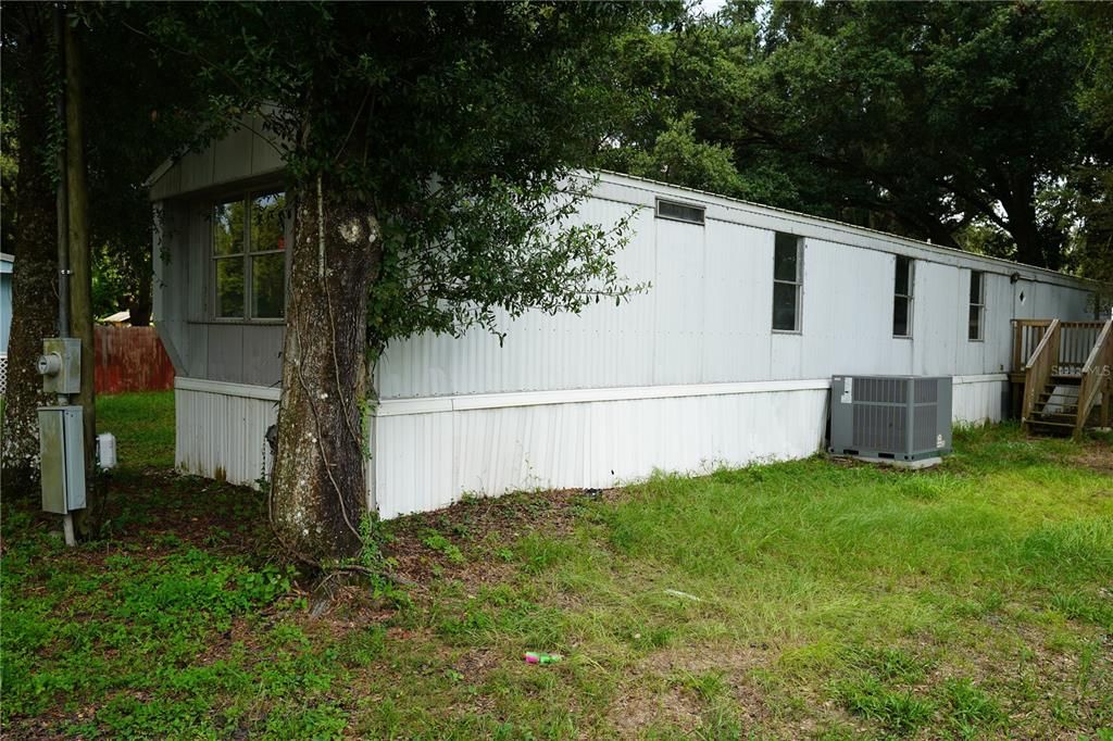 For Sale: $169,900 (3 beds, 2 baths, 1064 Square Feet)