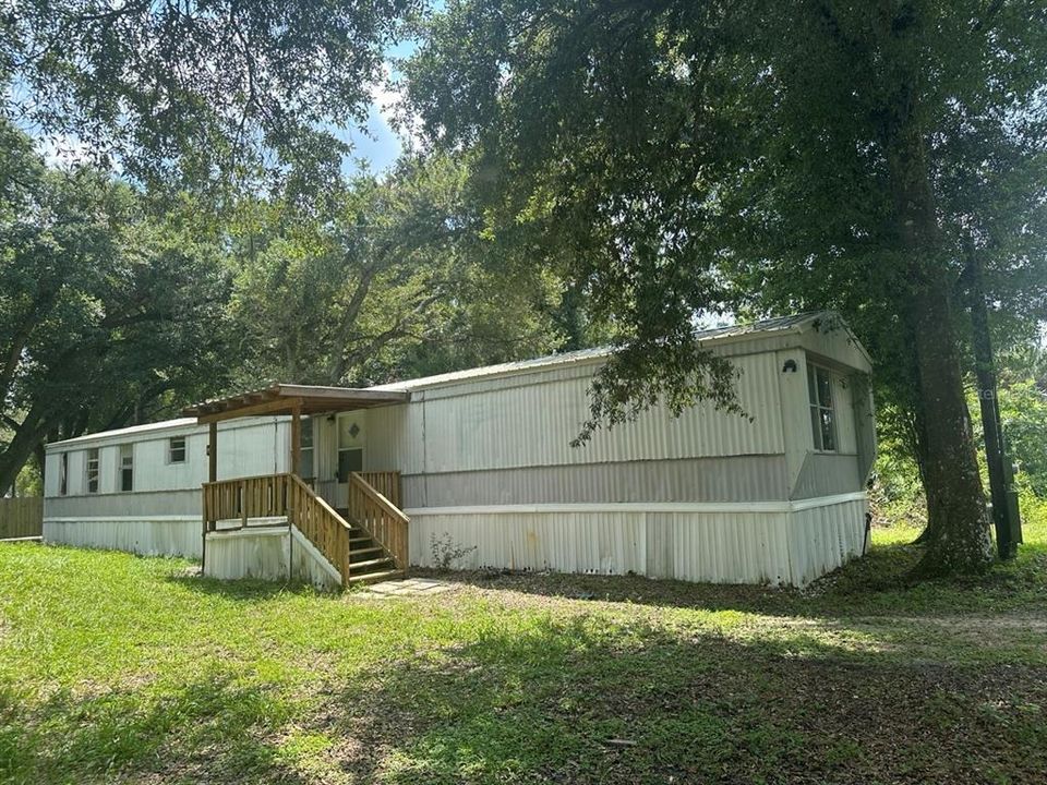 For Sale: $169,900 (3 beds, 2 baths, 1064 Square Feet)