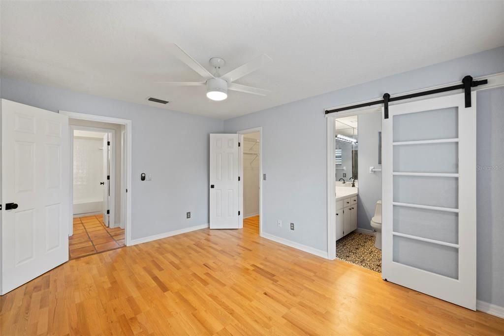 Active With Contract: $2,800 (3 beds, 2 baths, 1008 Square Feet)