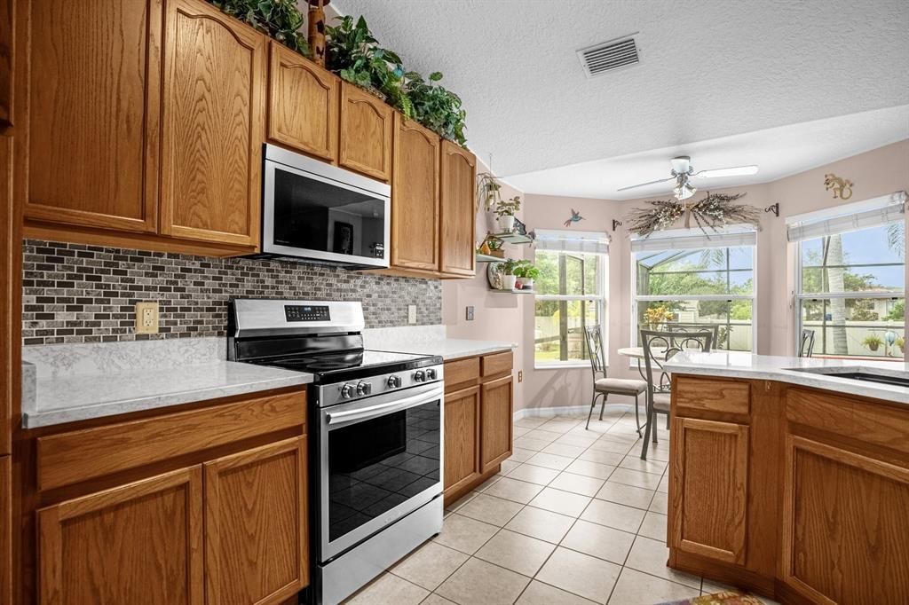 Kitchen comes with Stainless Steel Appliances