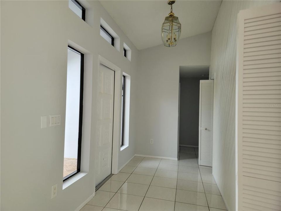 Active With Contract: $1,795 (3 beds, 2 baths, 1696 Square Feet)