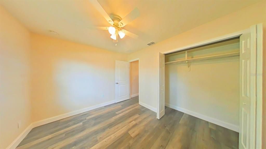 Active With Contract: $244,900 (2 beds, 2 baths, 1183 Square Feet)