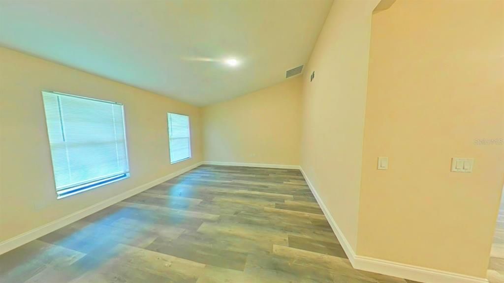 Active With Contract: $244,900 (2 beds, 2 baths, 1183 Square Feet)