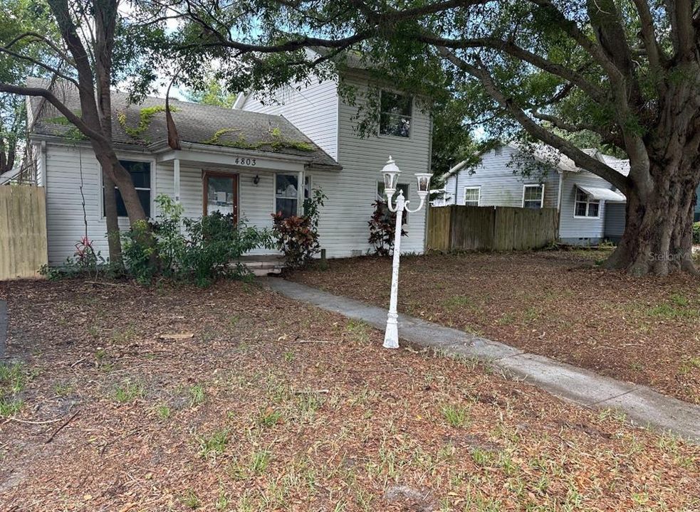 Active With Contract: $189,000 (3 beds, 2 baths, 1152 Square Feet)