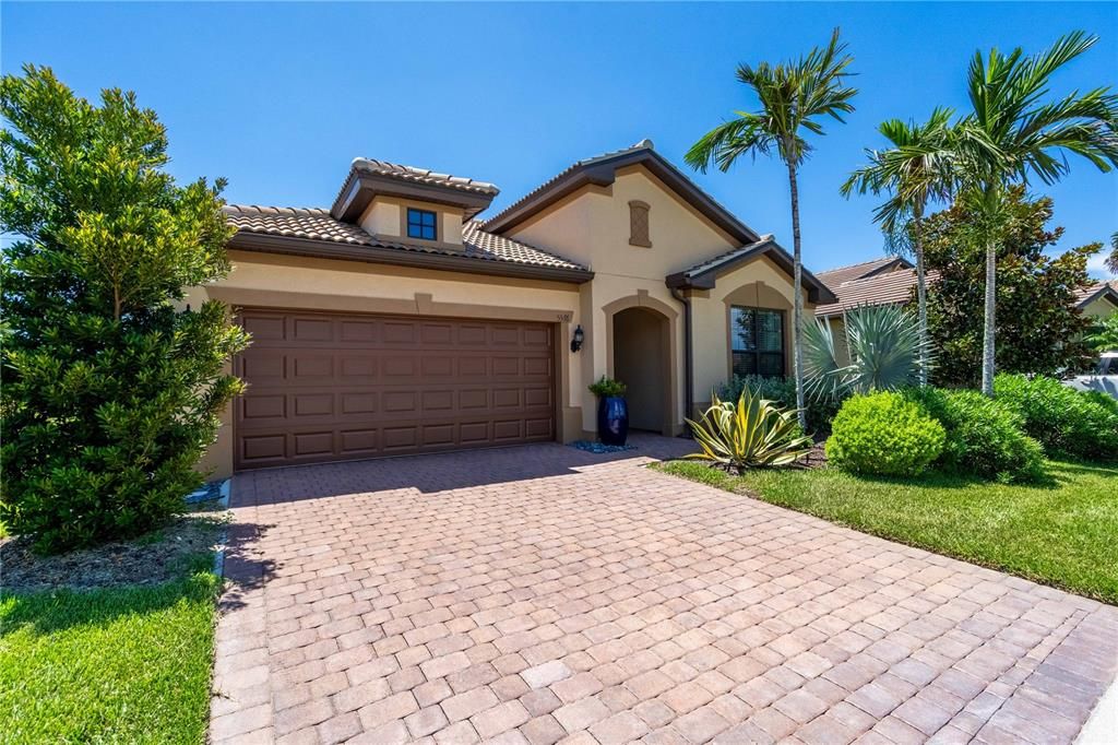 Recently Rented: $3,395 (3 beds, 2 baths, 1766 Square Feet)