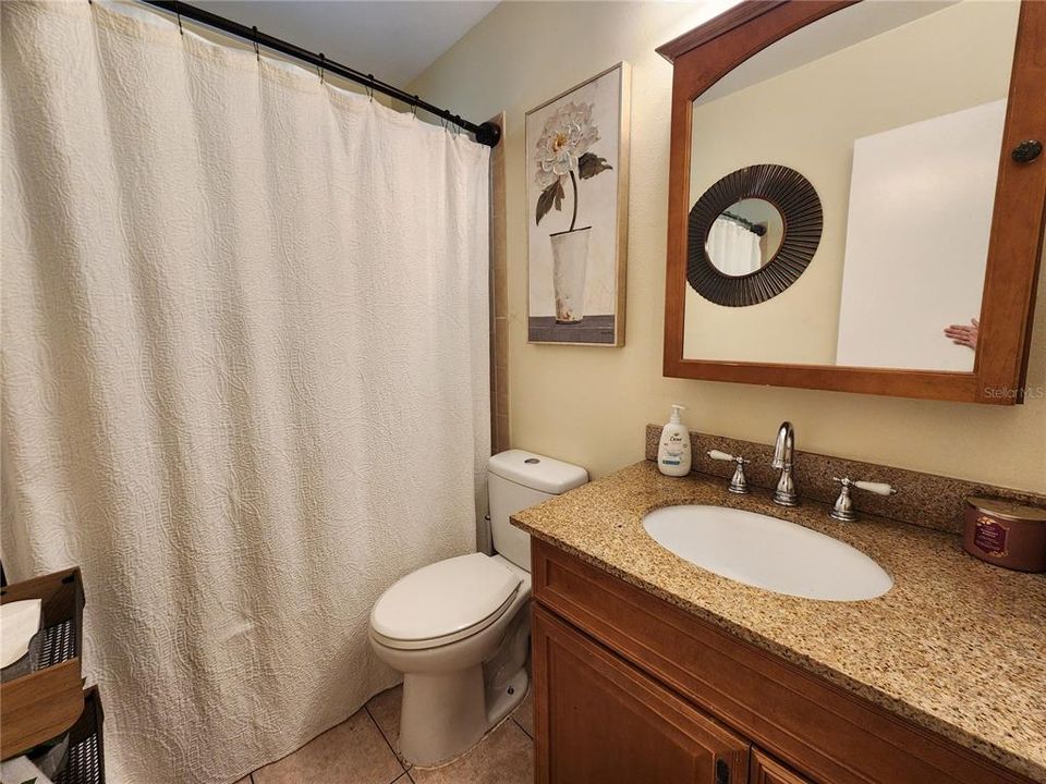 Active With Contract: $1,750 (2 beds, 1 baths, 900 Square Feet)