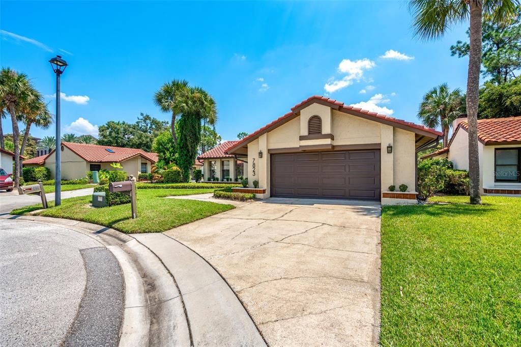 Active With Contract: $550,000 (2 beds, 2 baths, 1469 Square Feet)