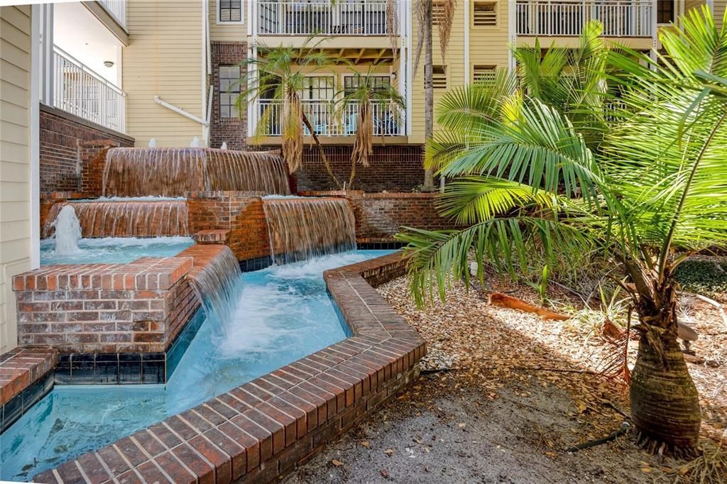 Active With Contract: $3,400 (2 beds, 2 baths, 873 Square Feet)