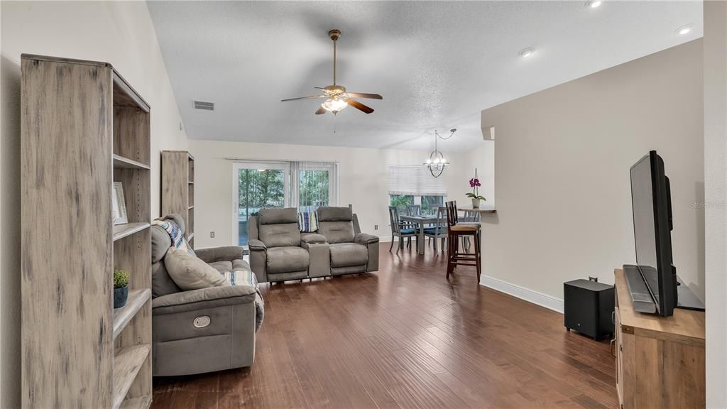 Active With Contract: $349,900 (3 beds, 2 baths, 1505 Square Feet)