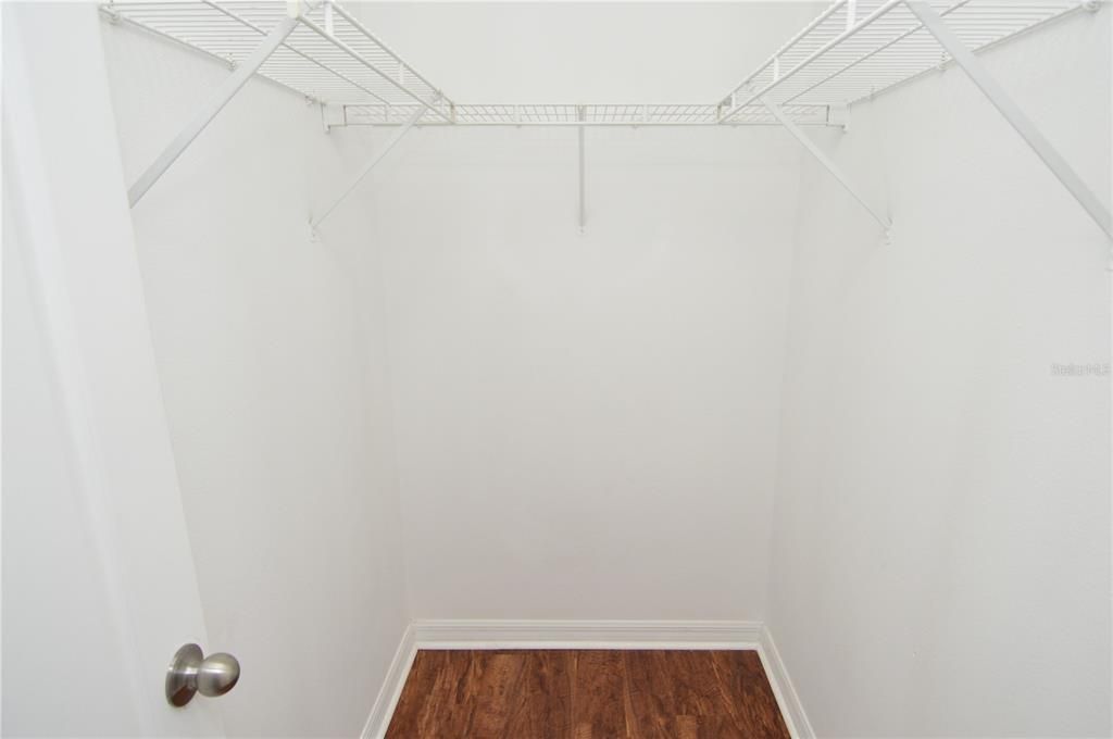 Active With Contract: $1,650 (2 beds, 2 baths, 1140 Square Feet)