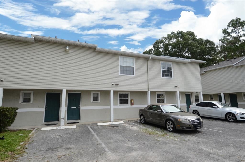 Active With Contract: $1,650 (2 beds, 2 baths, 1140 Square Feet)