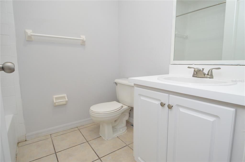 Active With Contract: $1,650 (2 beds, 2 baths, 1140 Square Feet)