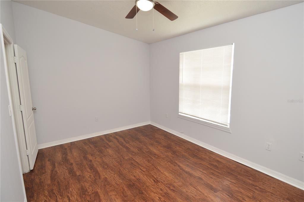 Active With Contract: $1,650 (2 beds, 2 baths, 1140 Square Feet)