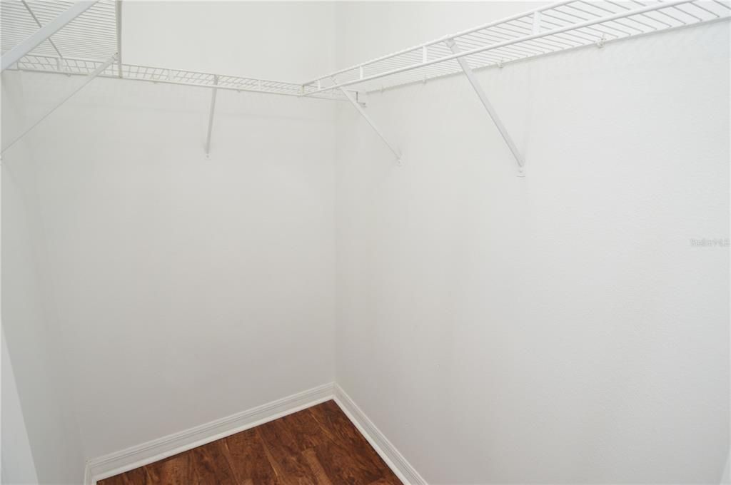 Active With Contract: $1,650 (2 beds, 2 baths, 1140 Square Feet)