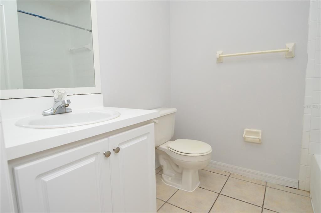 Active With Contract: $1,650 (2 beds, 2 baths, 1140 Square Feet)