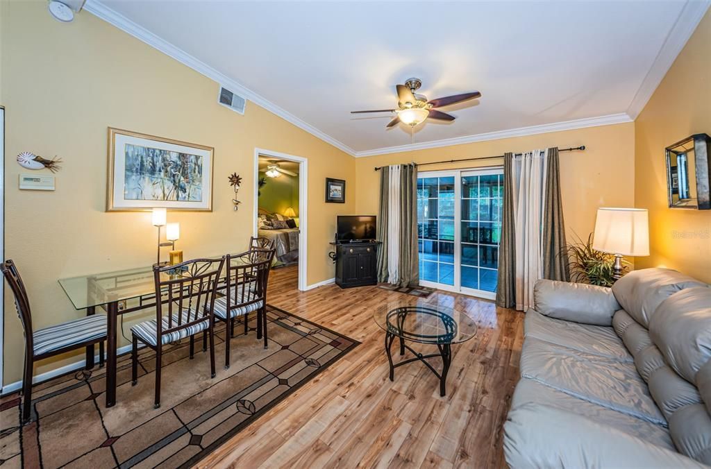 Living Dining Area