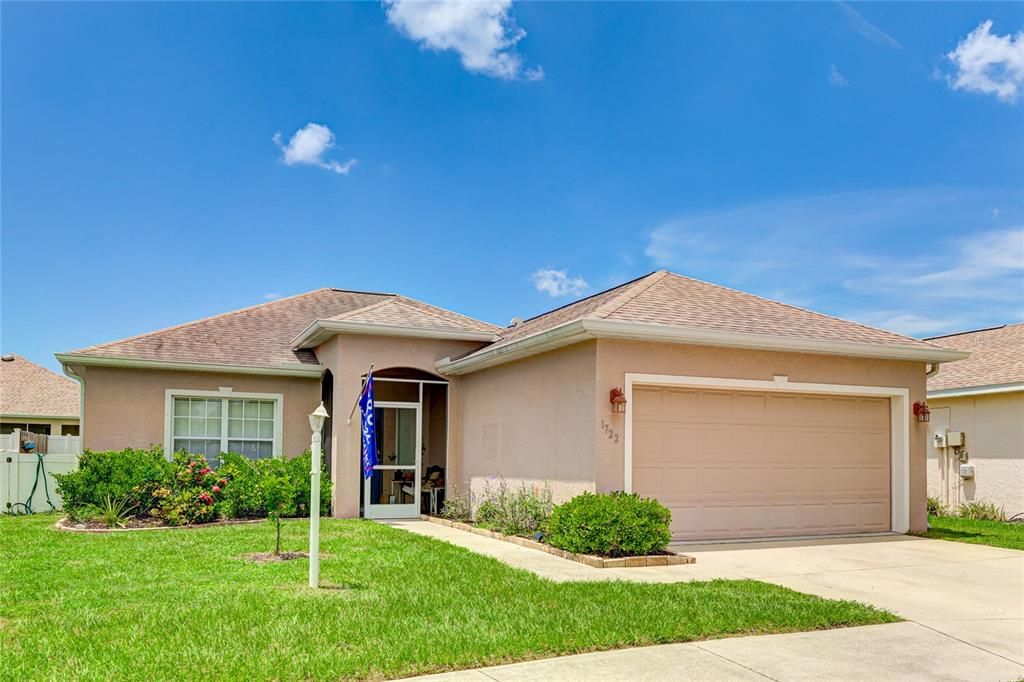 Active With Contract: $399,900 (3 beds, 2 baths, 1350 Square Feet)