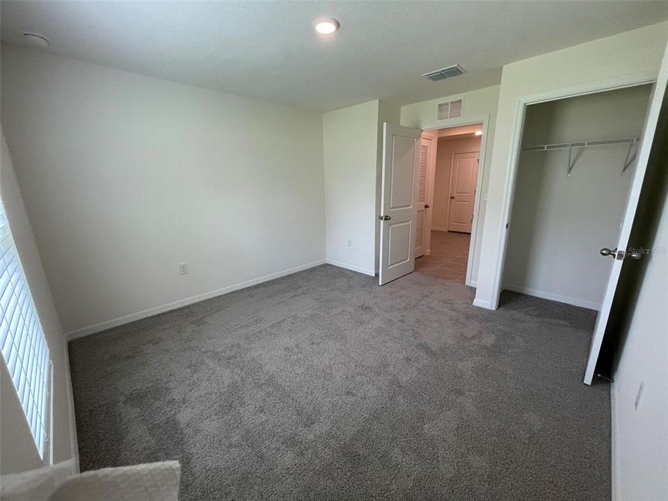 For Rent: $2,200 (4 beds, 2 baths, 1828 Square Feet)