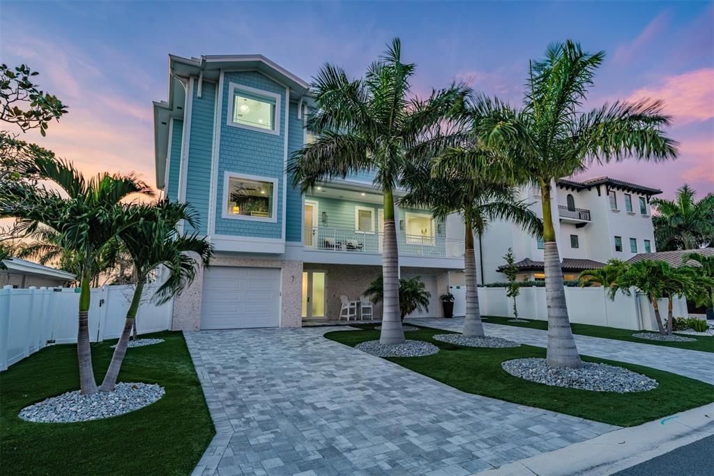 For Sale: $4,999,900 (4 beds, 4 baths, 5090 Square Feet)