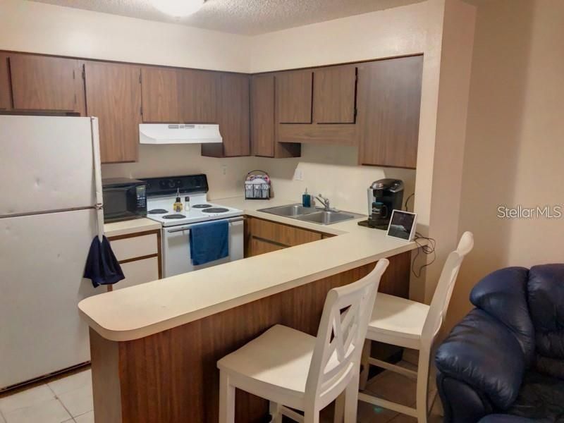 For Rent: $1,300 (1 beds, 1 baths, 600 Square Feet)