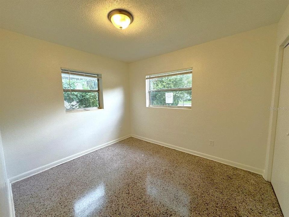 For Rent: $1,150 (2 beds, 1 baths, 794 Square Feet)