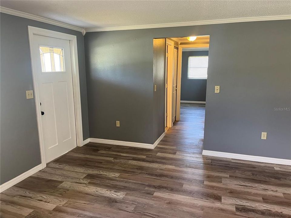 Front Living Room with all to bedrooms and bath