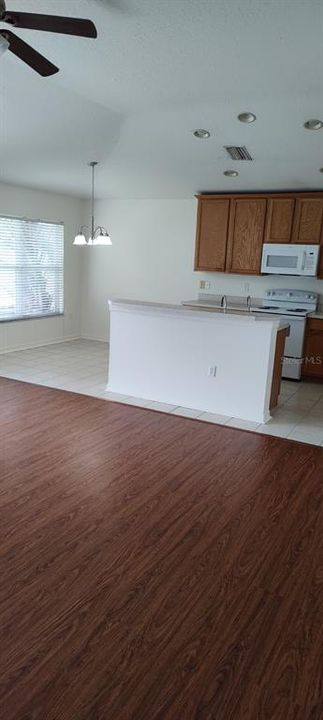 For Rent: $2,150 (3 beds, 2 baths, 1579 Square Feet)