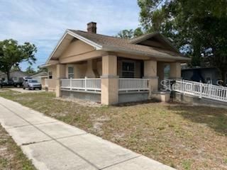 Active With Contract: $1,850 (3 beds, 1 baths, 1140 Square Feet)