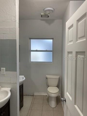 Active With Contract: $1,850 (3 beds, 1 baths, 1140 Square Feet)