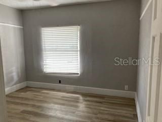 Active With Contract: $1,850 (3 beds, 1 baths, 1140 Square Feet)