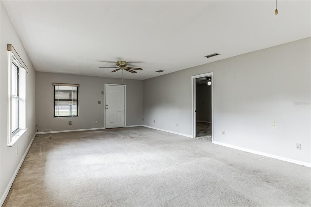 Active With Contract: $219,900 (3 beds, 2 baths, 1680 Square Feet)