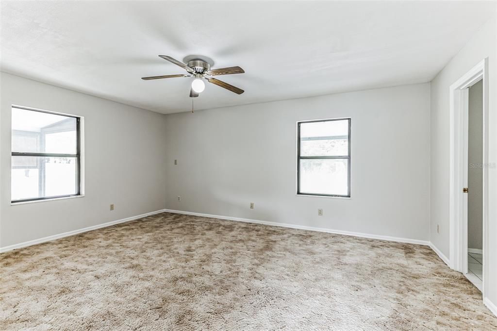 Active With Contract: $219,900 (3 beds, 2 baths, 1680 Square Feet)