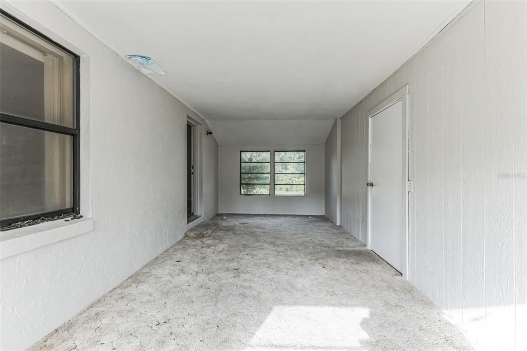 Active With Contract: $219,900 (3 beds, 2 baths, 1680 Square Feet)