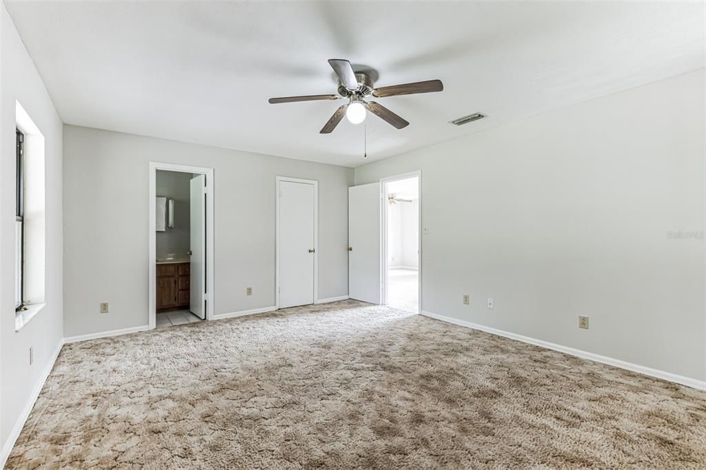 Active With Contract: $219,900 (3 beds, 2 baths, 1680 Square Feet)