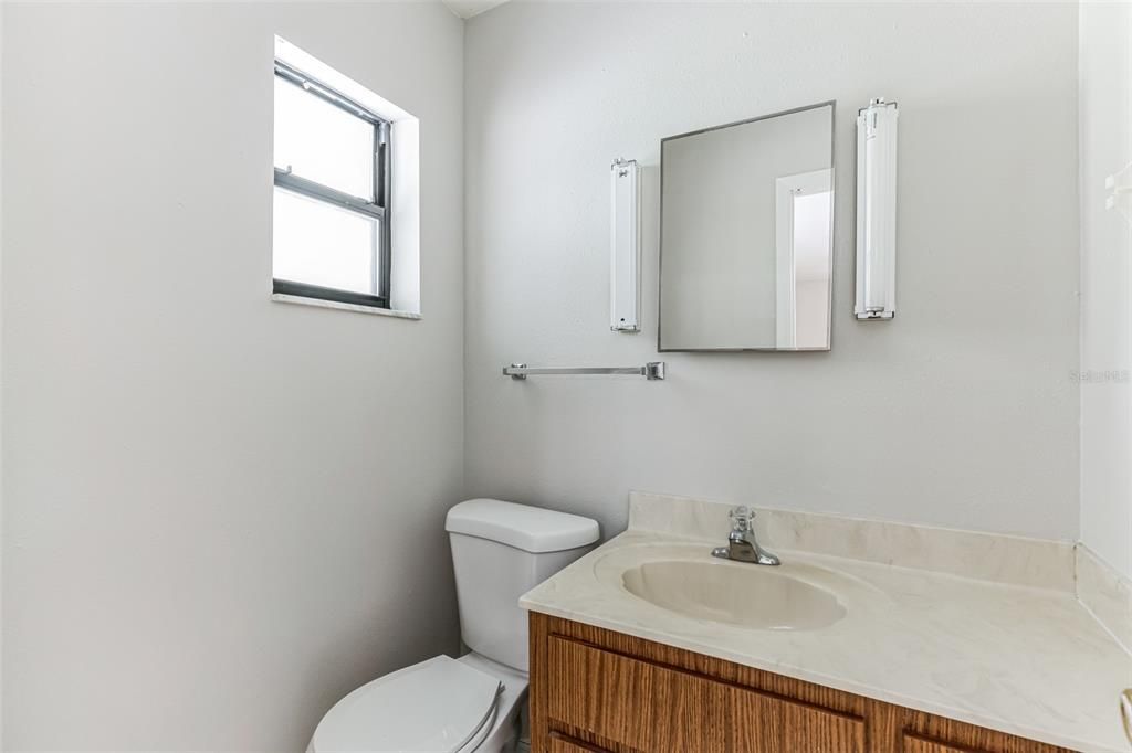 Active With Contract: $219,900 (3 beds, 2 baths, 1680 Square Feet)