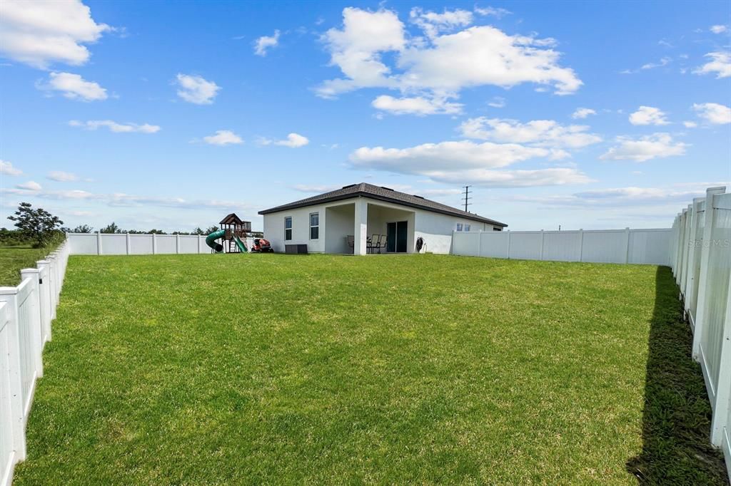 Active With Contract: $360,000 (3 beds, 2 baths, 1542 Square Feet)