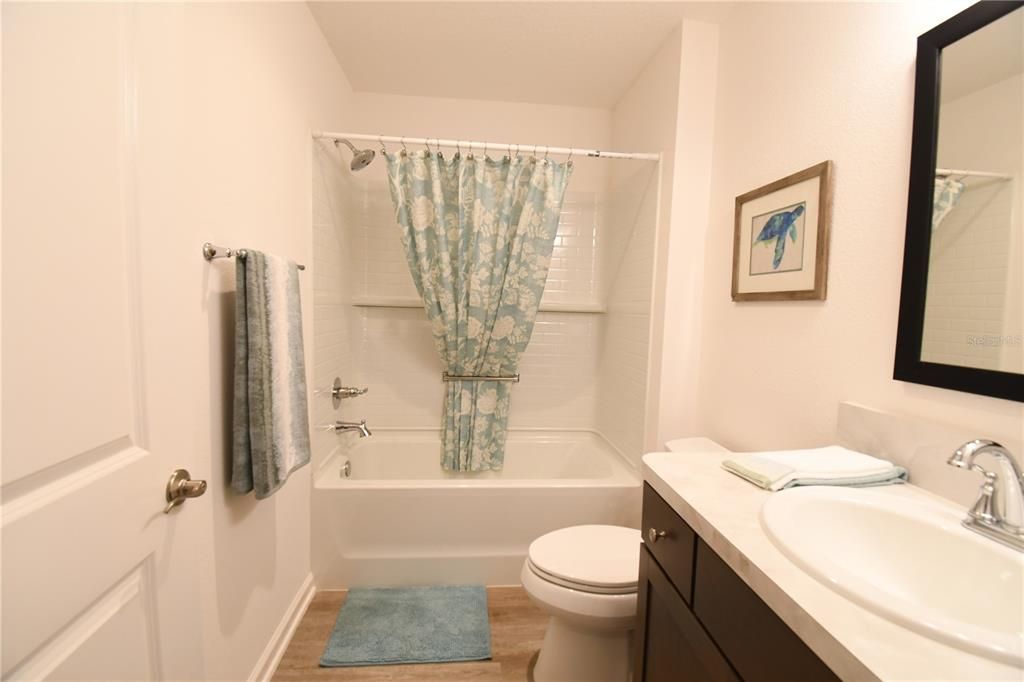 For Sale: $299,900 (2 beds, 2 baths, 1148 Square Feet)