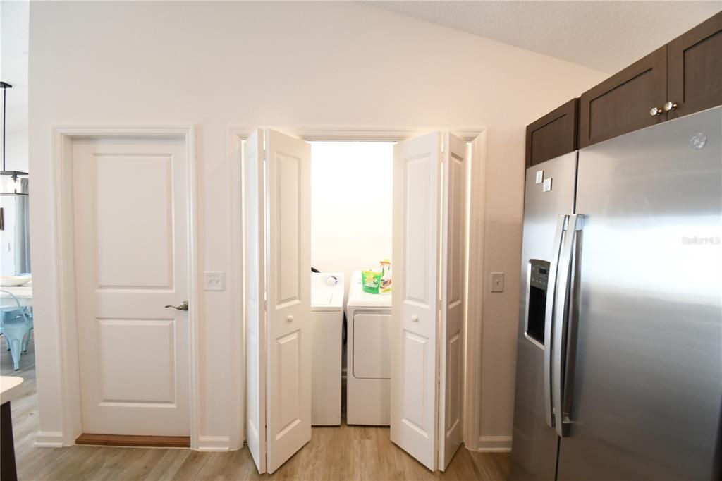 For Sale: $299,900 (2 beds, 2 baths, 1148 Square Feet)