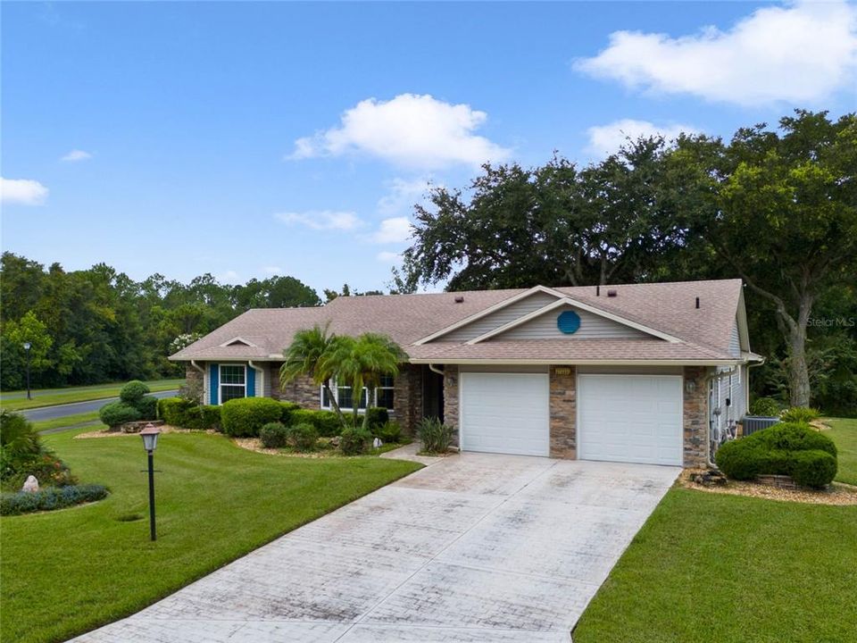 For Sale: $329,000 (3 beds, 2 baths, 1966 Square Feet)