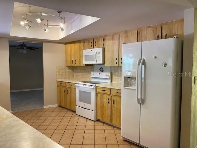 For Rent: $2,995 (3 beds, 2 baths, 1820 Square Feet)