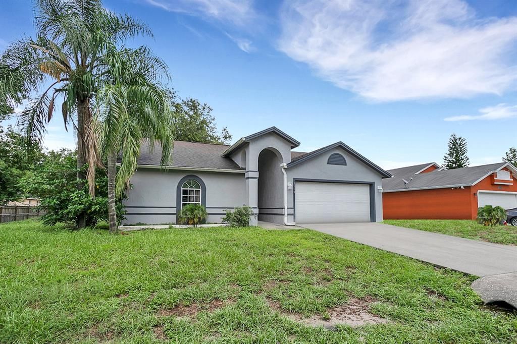 For Sale: $270,000 (3 beds, 2 baths, 1129 Square Feet)